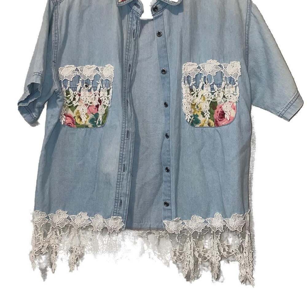 Vintage LOGOCLUB Light Wash Denim Floral Lace Button-Up Blouse Top